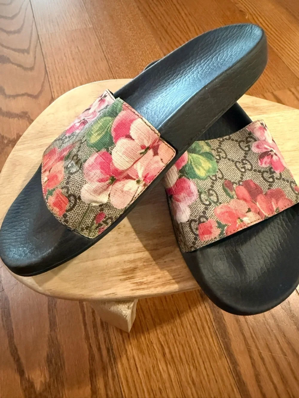 Gucci Floral GG Canvas Slide Sandals - Black Footbed with Pink & Green Flowers - Picture 3 of 7